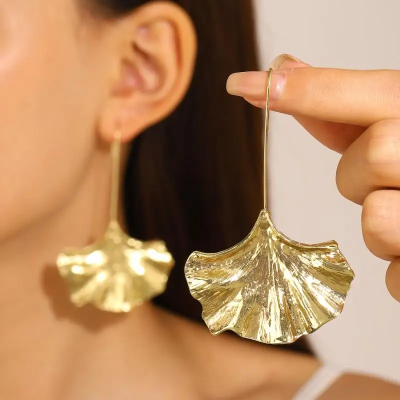 Bliss - Vintage Golden Petal Earrings Omelia&Oliver Jewels