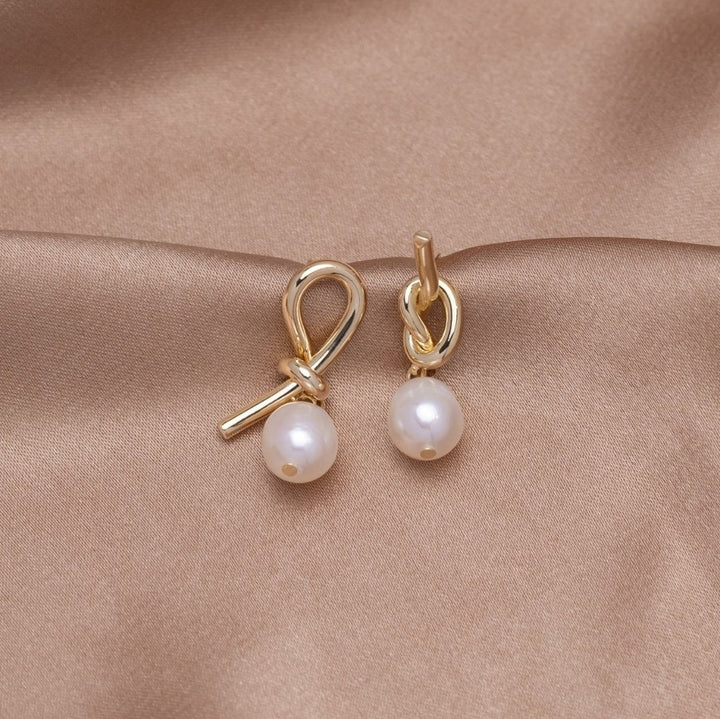 Knotted Gold & Freshwater Pearl Earrings Omelia & Oliver Jewels