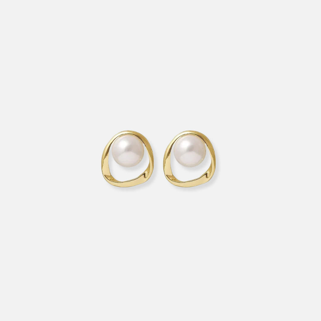 Emma Vintage Pearl Earrings