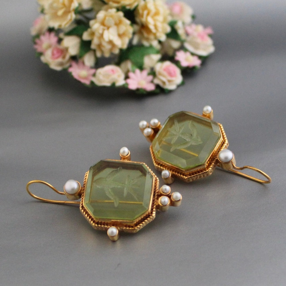 Charm - Green Pearl Earrings Omelia&Oliver Jewels