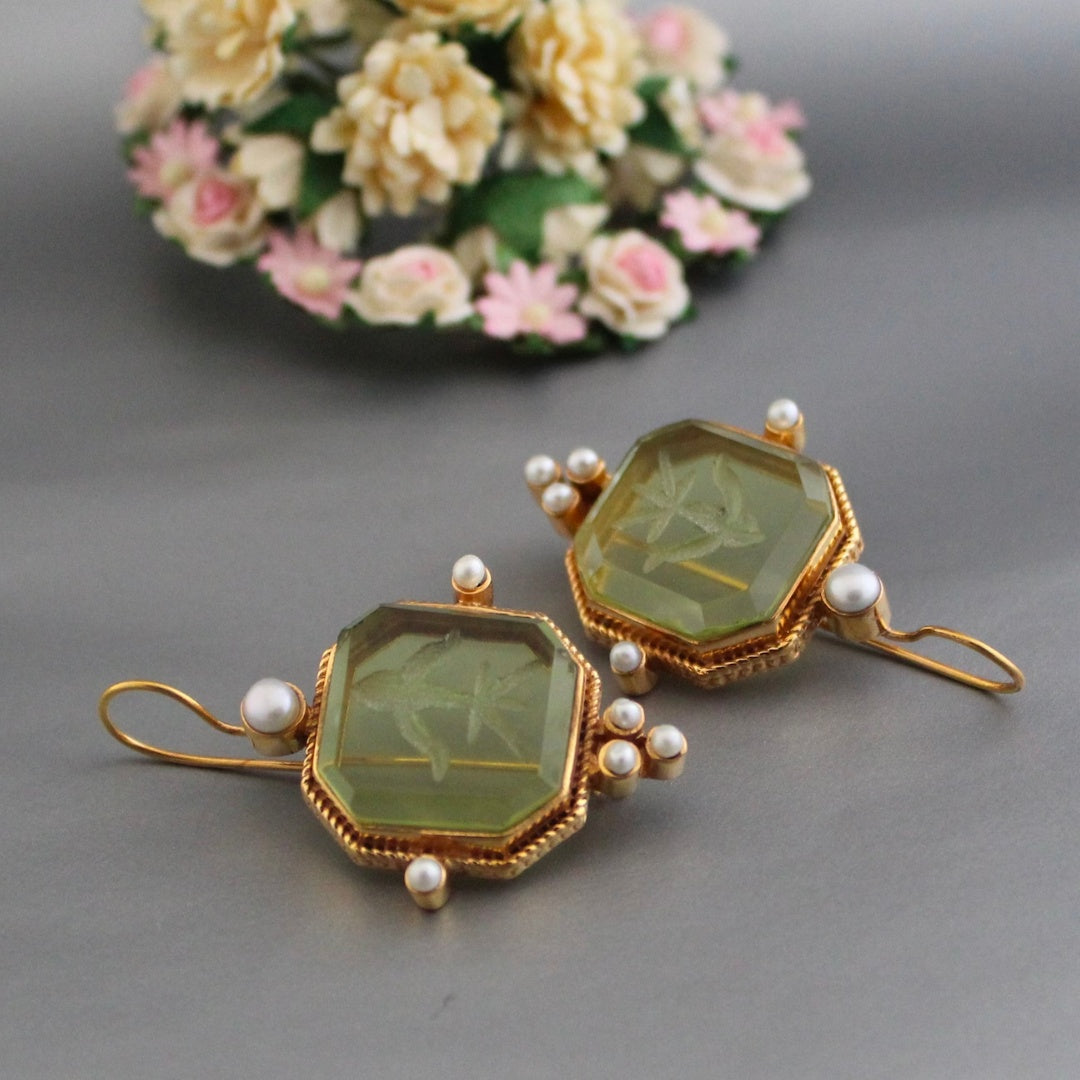 Charm - Green Pearl Earrings Omelia&Oliver Jewels