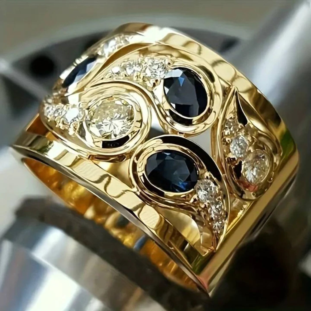 Radiant Vintage Gold Ring Omelia&Oliver Jewels