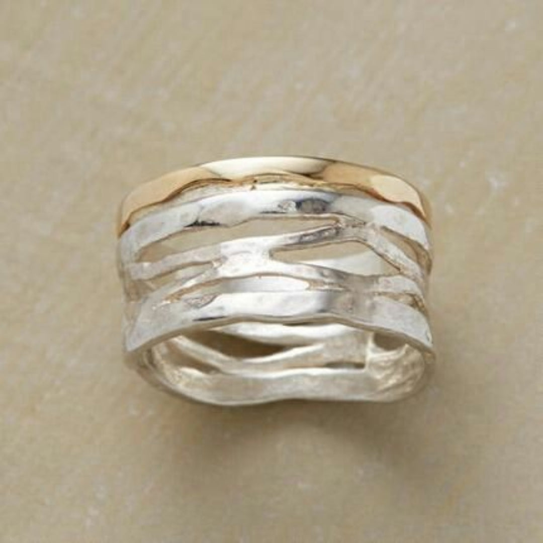 Radiance - Vintage Hollow Ring Omelia&Oliver Jewels