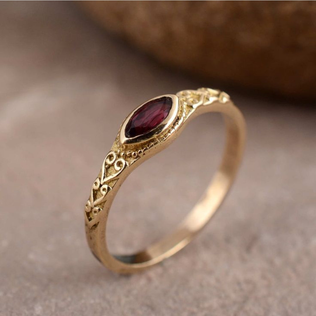 Radiance - Vintage Red Crystal Ring Omelia&Oliver Jewels