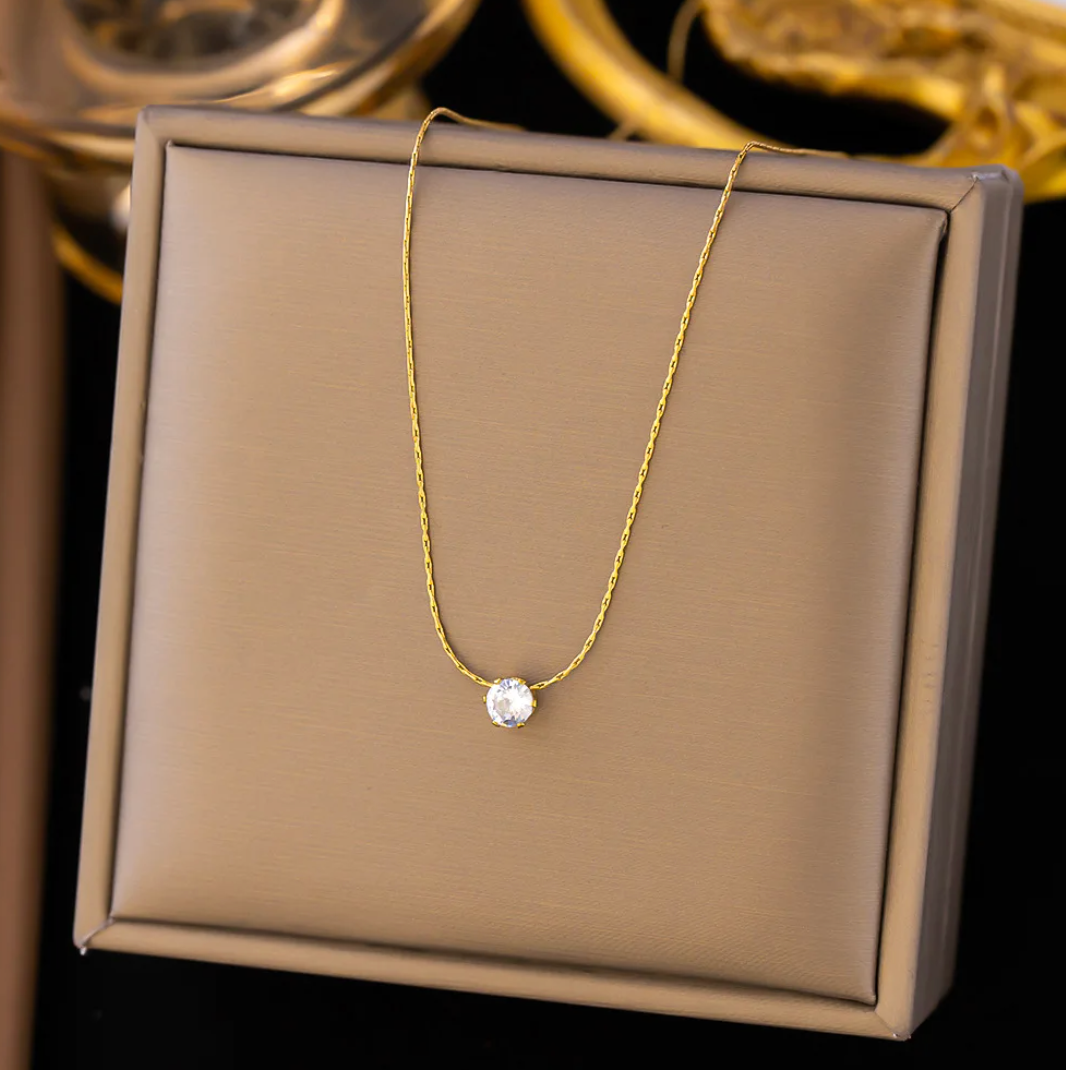 Radiance - Diamond Gold Necklace Omelia&Oliver Jewels