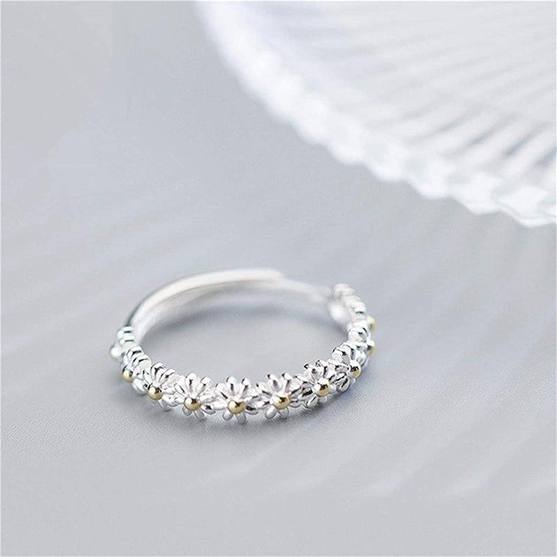 Blossom - Adjustable Daisy Ring Omelia&Oliver Jewels