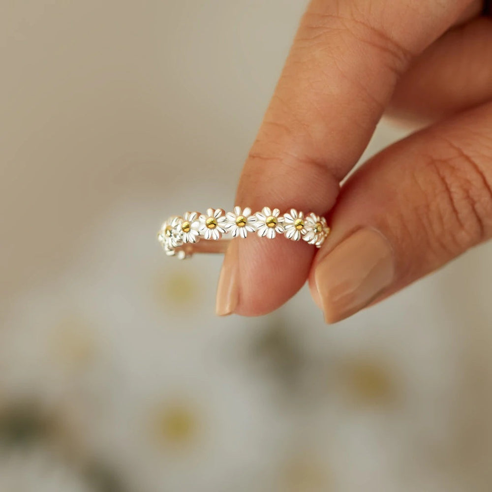 Garden - Elegant Floral Garden Ring Omelia&Oliver Jewels