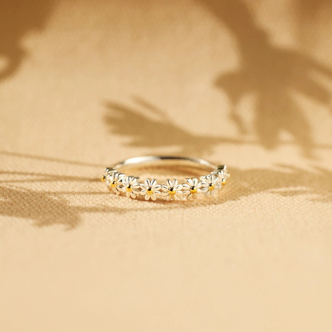 Garden - Elegant Floral Garden Ring Omelia&Oliver Jewels