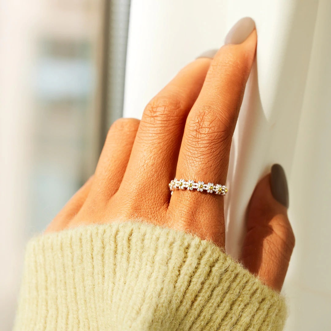 Garden - Elegant Floral Garden Ring Omelia&Oliver Jewels