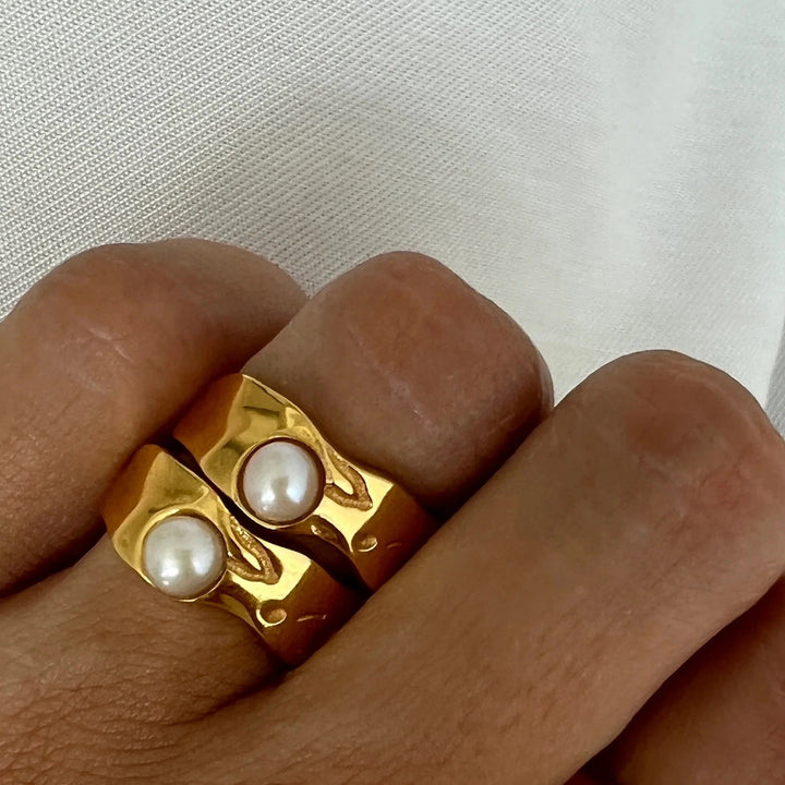 Gold-Plated Daisy Ring Omelia&Oliver Jewels