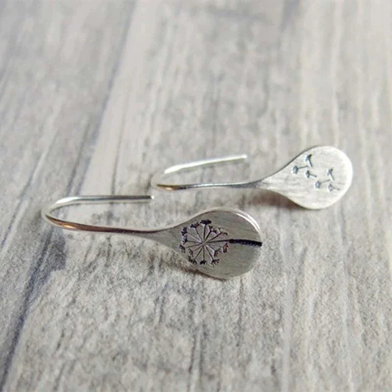 Daisy - Silver Dandelion Earrings Omelia&Oliver Jewels