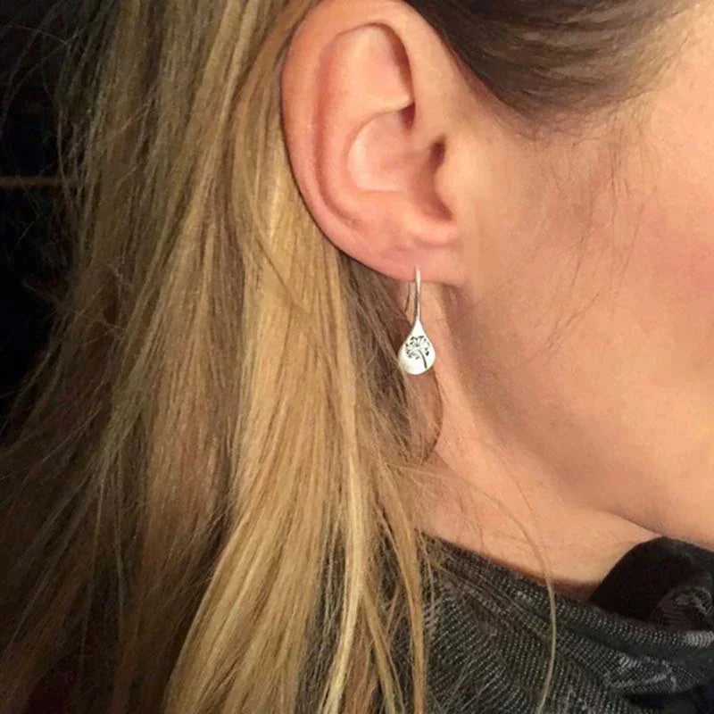 Daisy - Silver Dandelion Earrings Omelia&Oliver Jewels