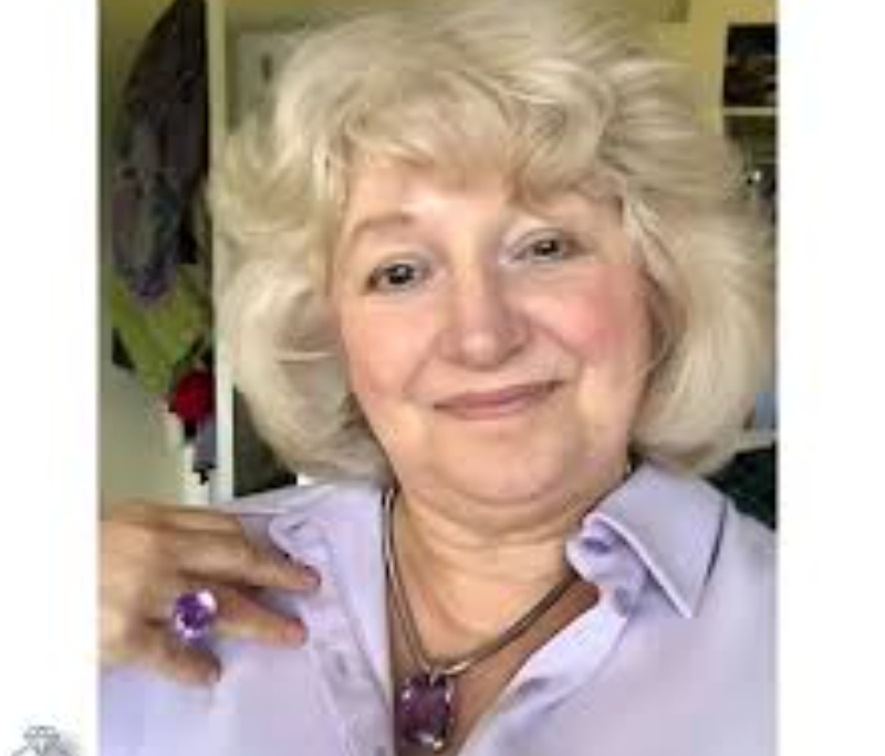 Ivy Golden Zirconia Ring