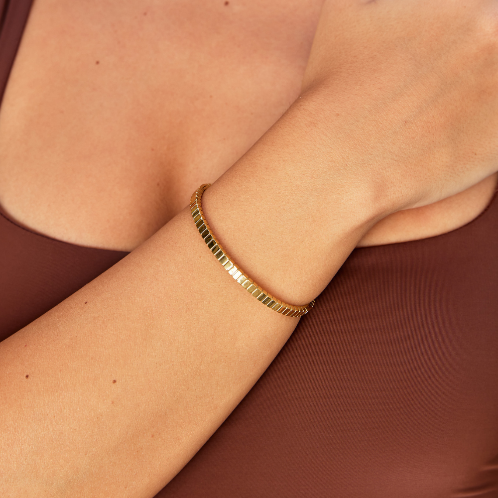 Tara Gold Bangle