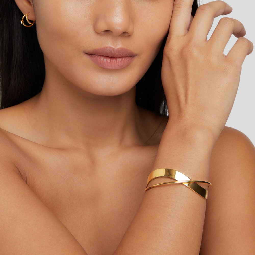 Eve Unique Gold Bangle