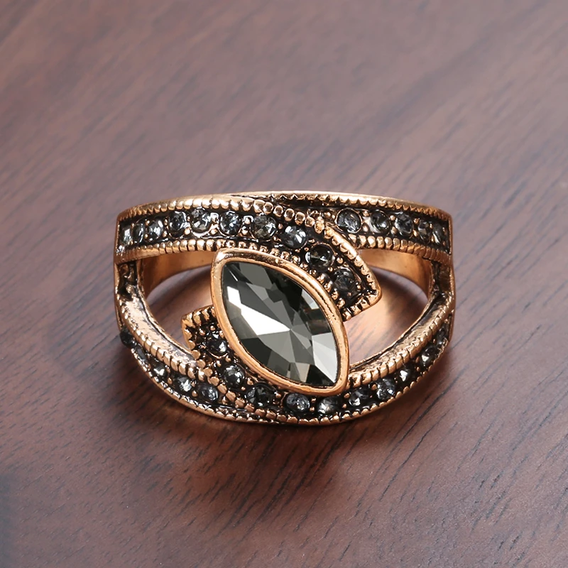 Elegance - Black Crystal Ring Omelia&Oliver Jewels