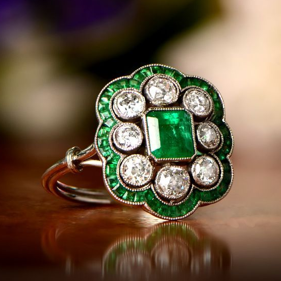 Exclusive Vintage Emerald Ring Omelia&Oliver Jewels