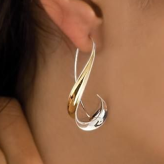 Timeless Gold Elegance Earrings Omelia&Oliver Jewels