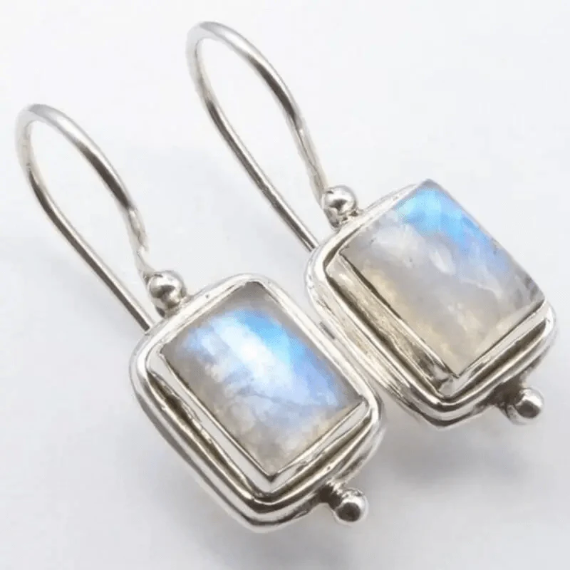 Margot - Unique Moonstone Earrings Omelia&Oliver Jewels
