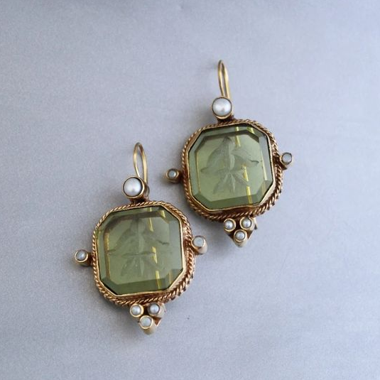 Charm - Green Pearl Earrings Omelia&Oliver Jewels