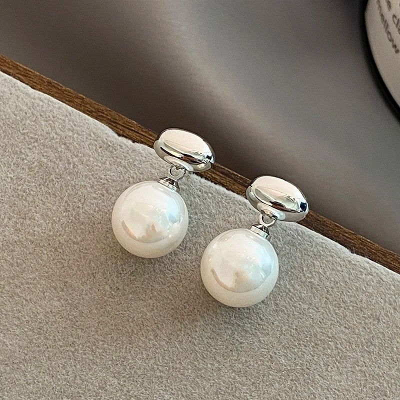 Vintage Pearl Earrings by Aeri