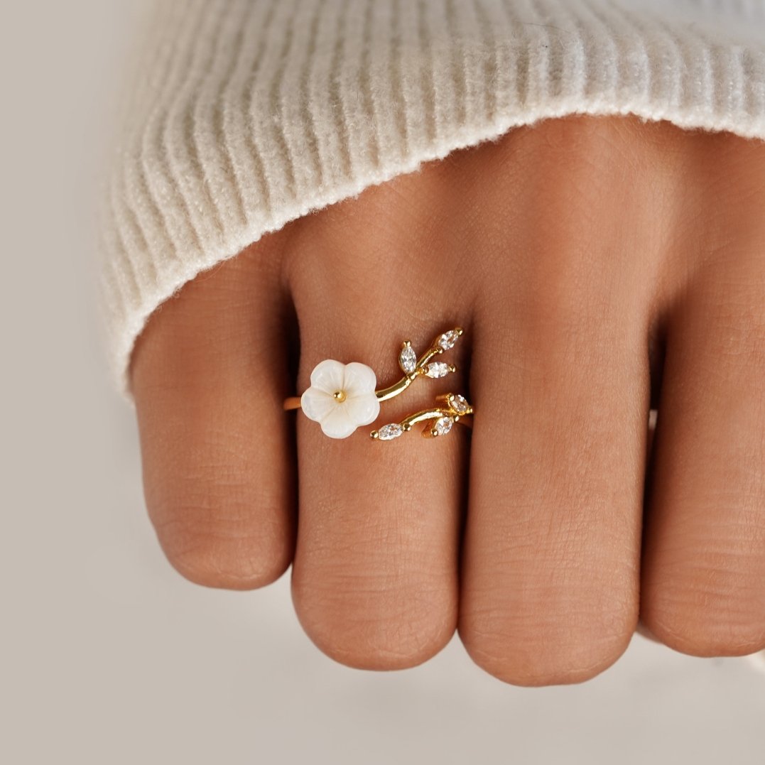 Rise - White Blossom Ring