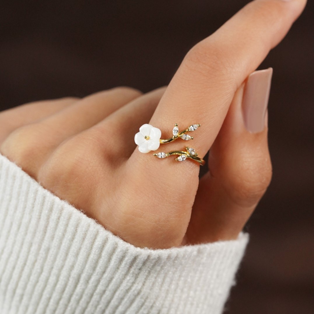 Rise - White Blossom Ring